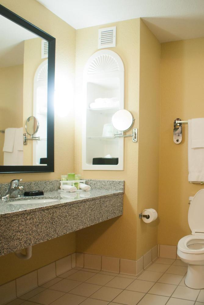 Holiday Inn Express & Suites Jacksonville South - I-295 by IHG